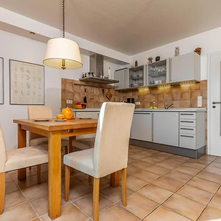 Glebbe 17 2 Apartament *